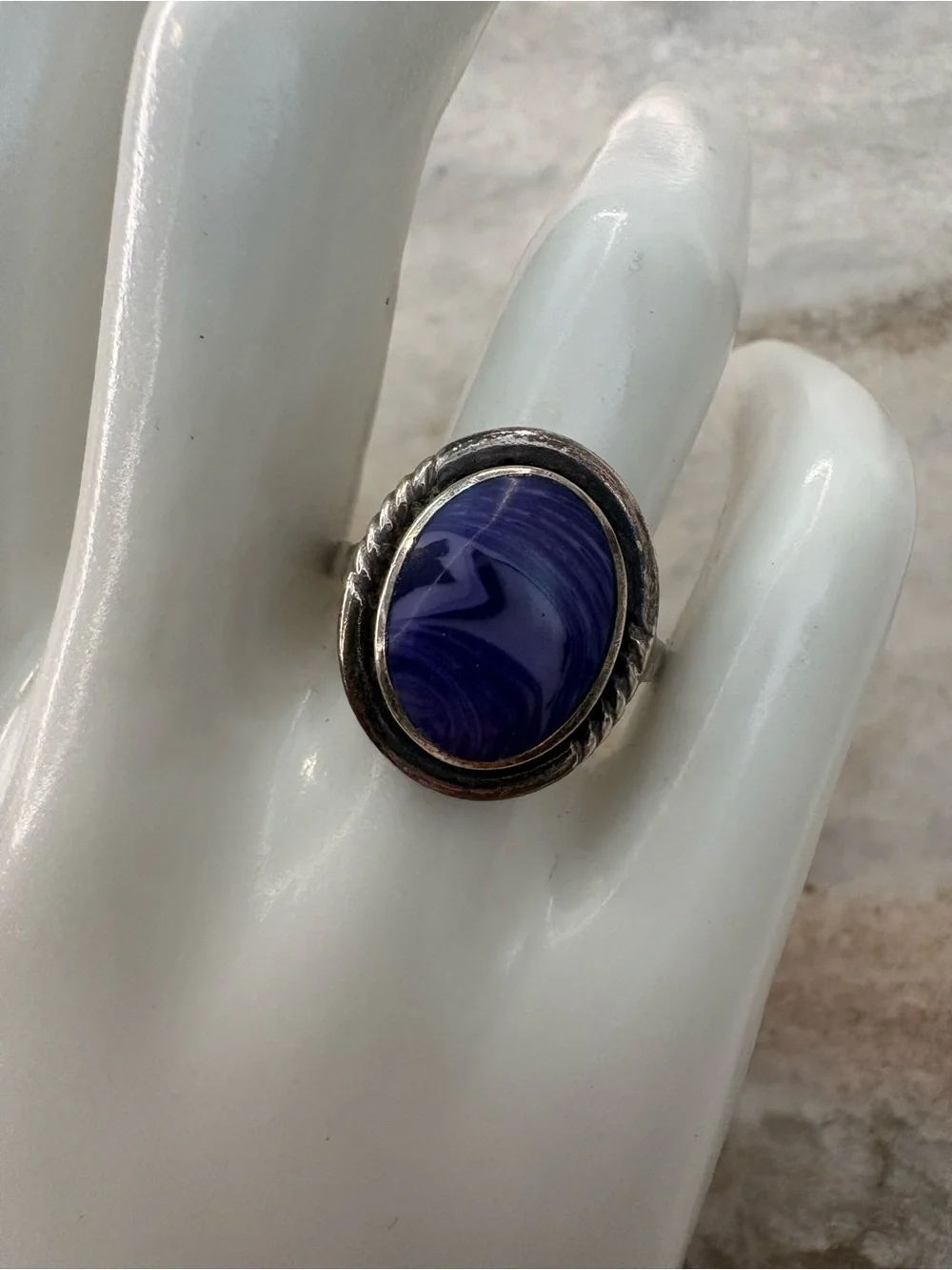 Vintage Sterling Silver Ring with Purple Stone - Size 7.5